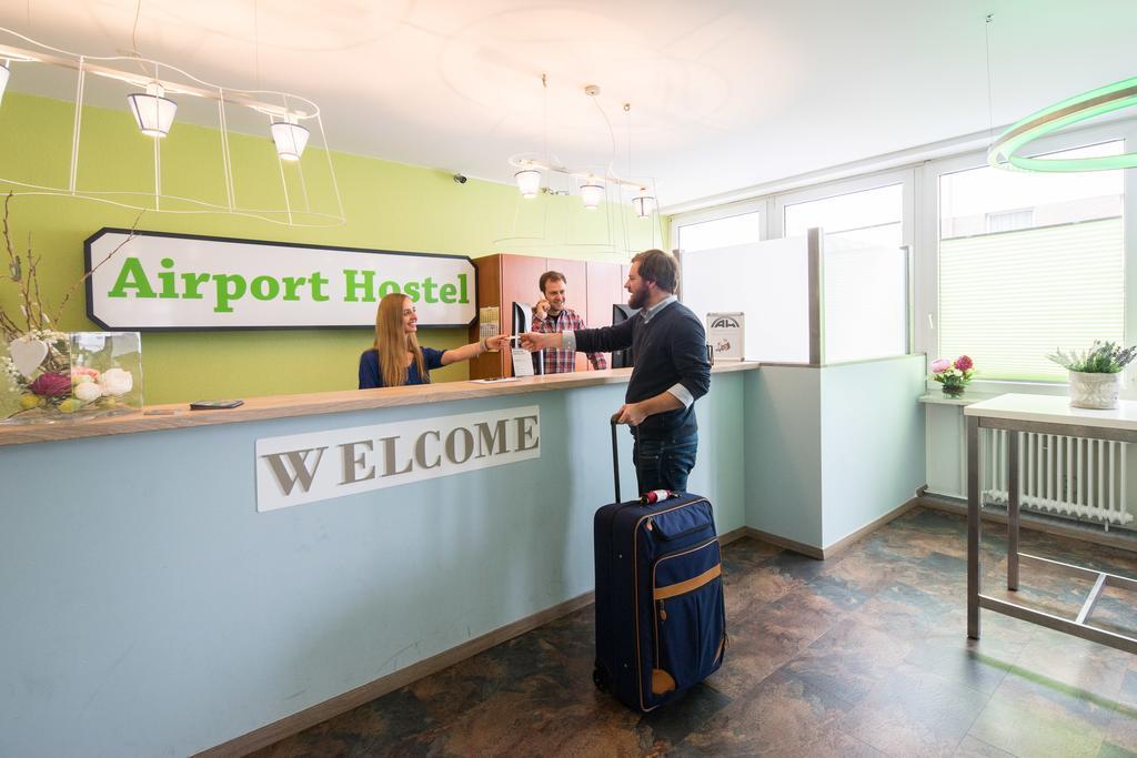 Airport Hostel Hamburg Exterior photo